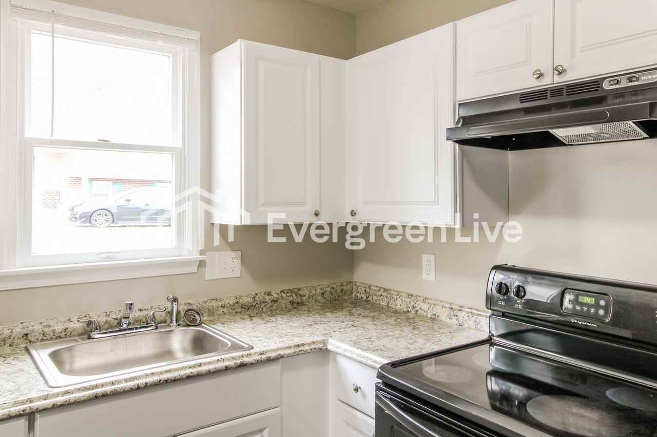 9906 Maidbrook Rd - Photo 7 of 15