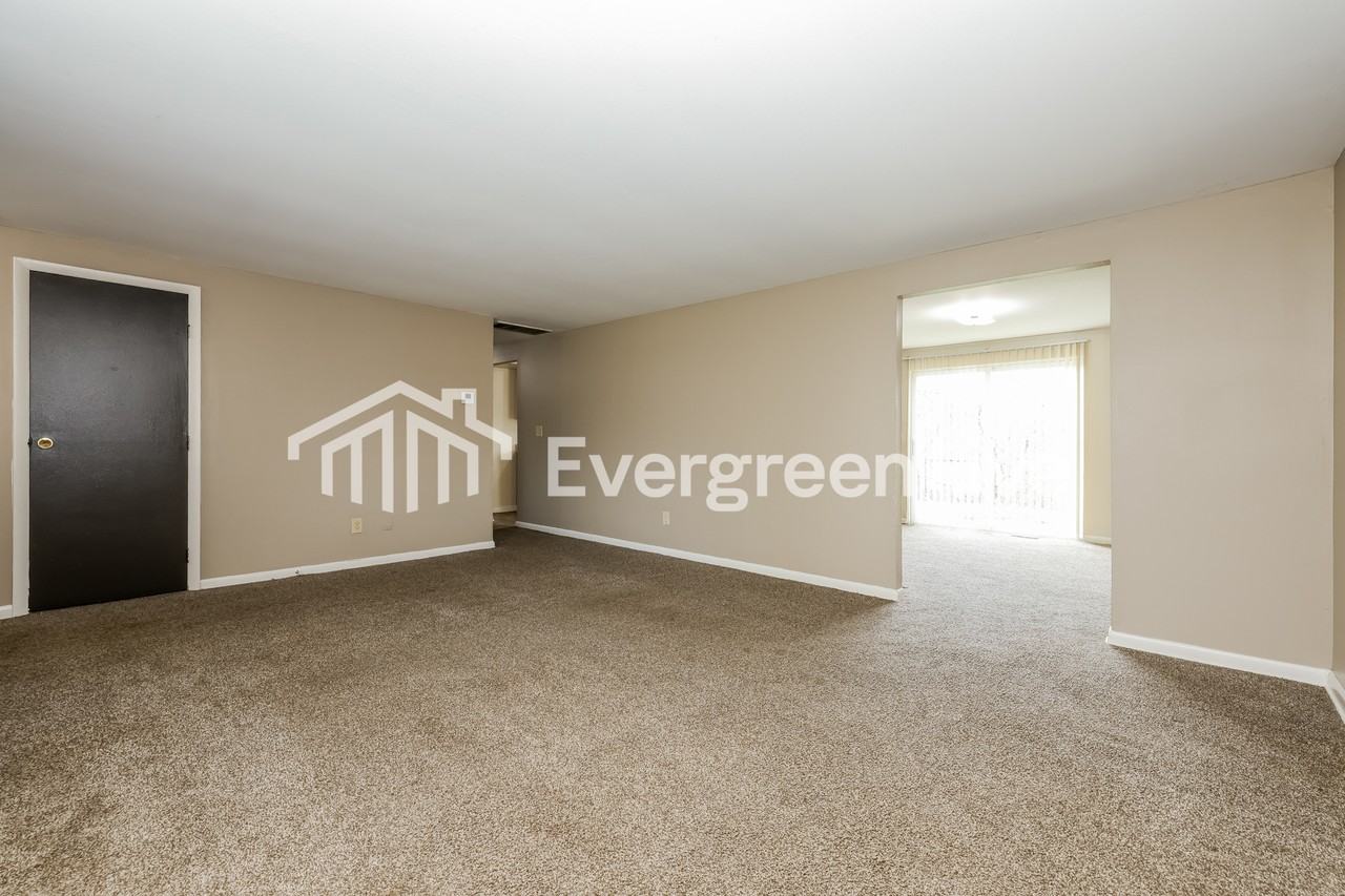 6516 Highbury Rd - Photo 4 of 15