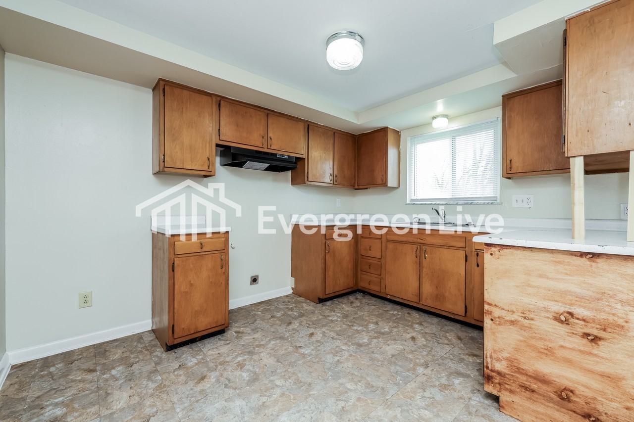 6516 Highbury Rd - Photo 7 of 15