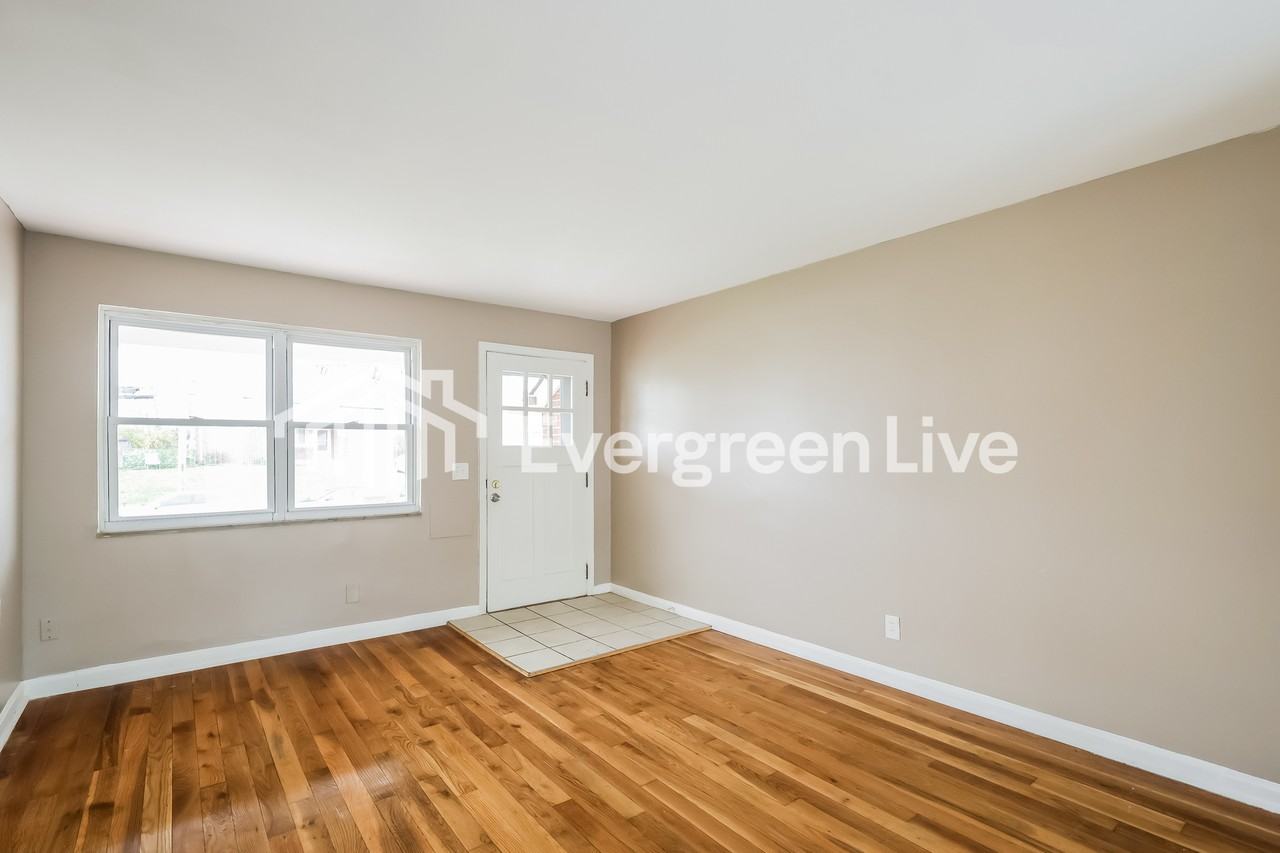 6824 Tarawa Dr - Photo 4 of 15