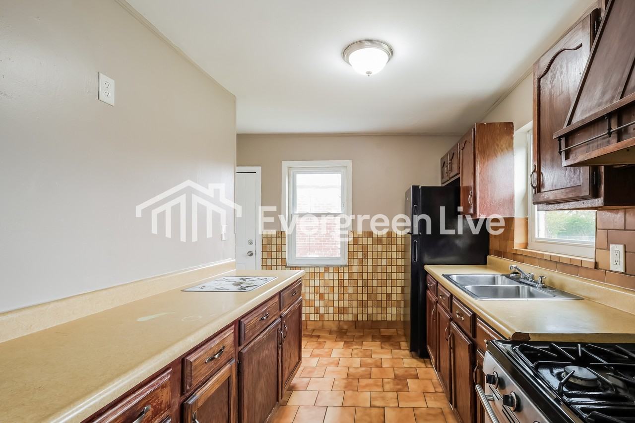 6824 Tarawa Dr - Photo 6 of 15
