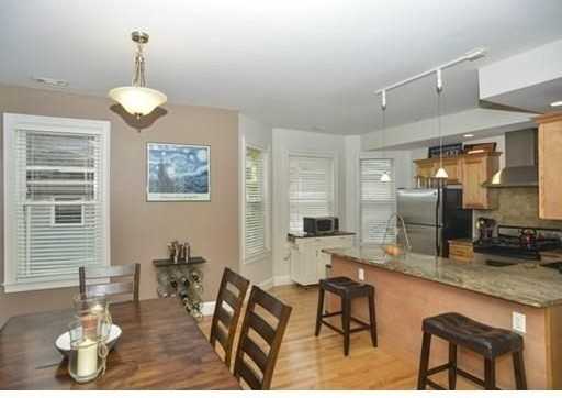 28 Aldrich St - Photo 3 of 9