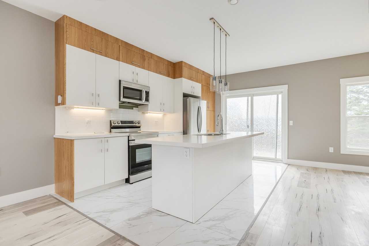 32 Higgins Avenue - Photo 6 of 44