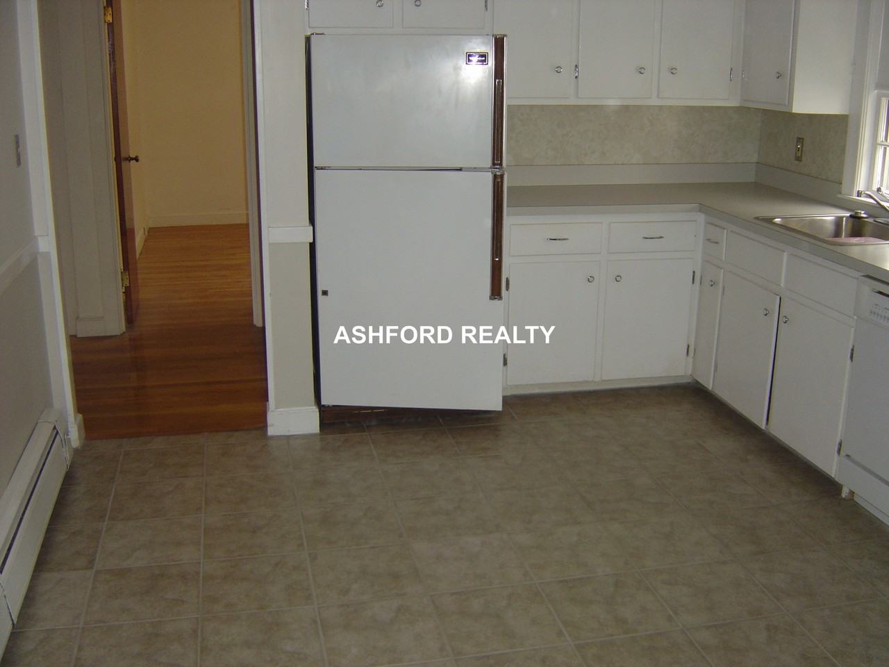 Loring St - Photo 3 of 6