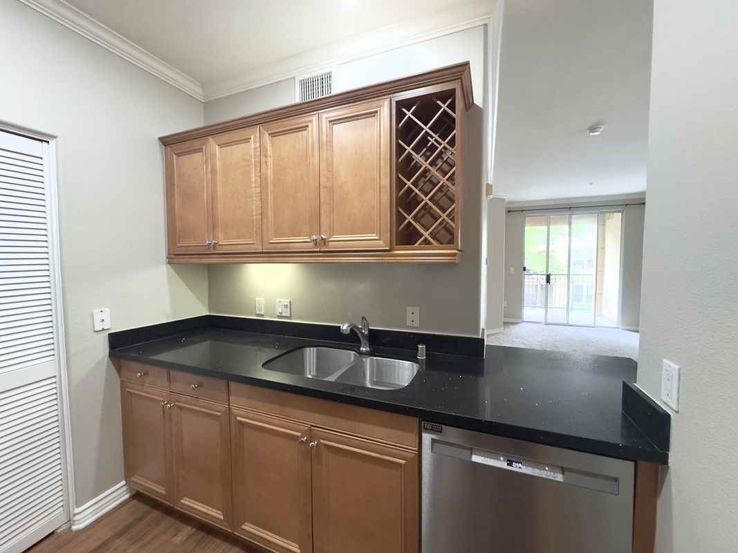 3237 Watermarke Pl - Photo 2 of 9