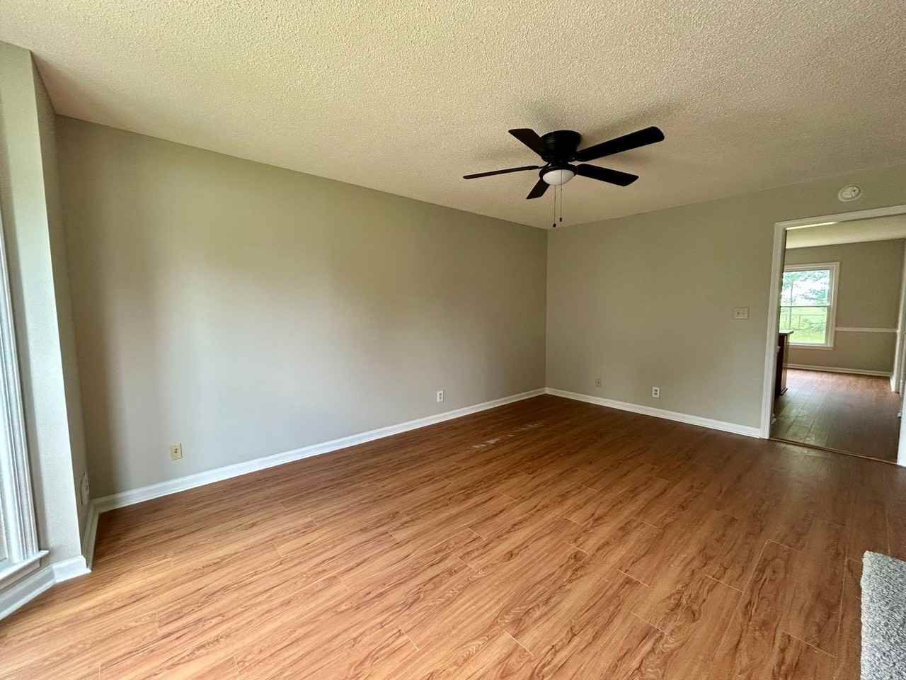 1225 Cobblestone Ln - Photo 5 of 44