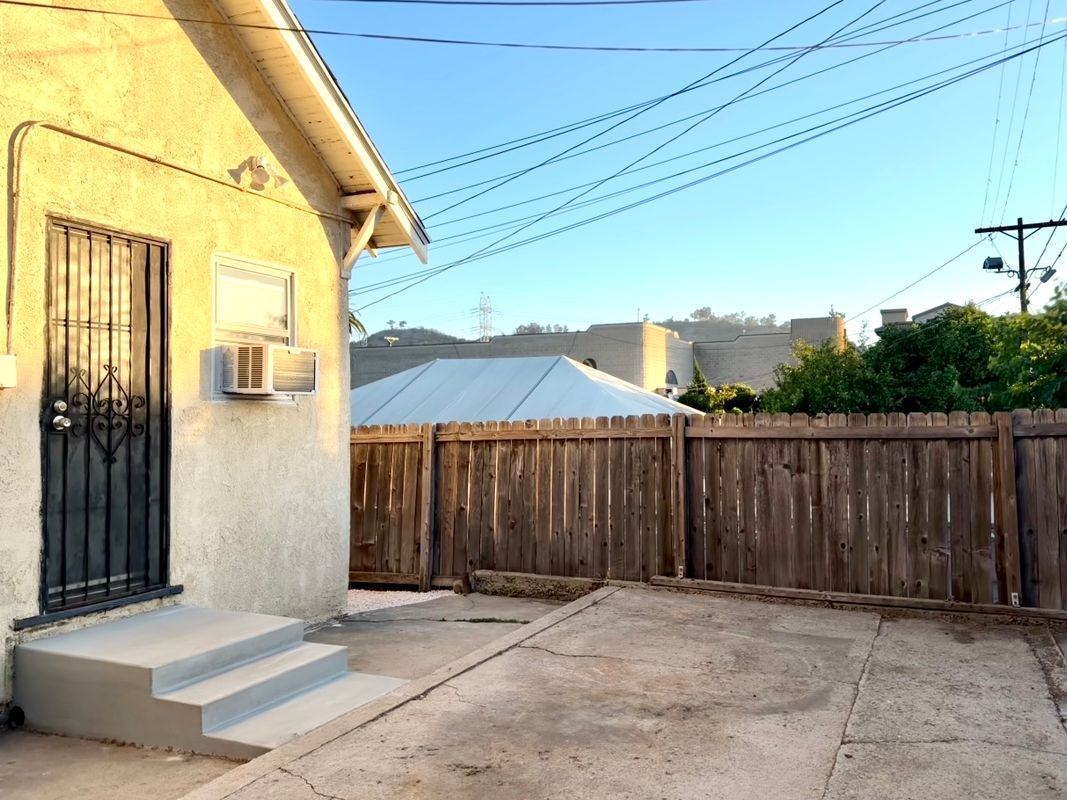 2629 1/2 Granada St - Photo 3 of 24
