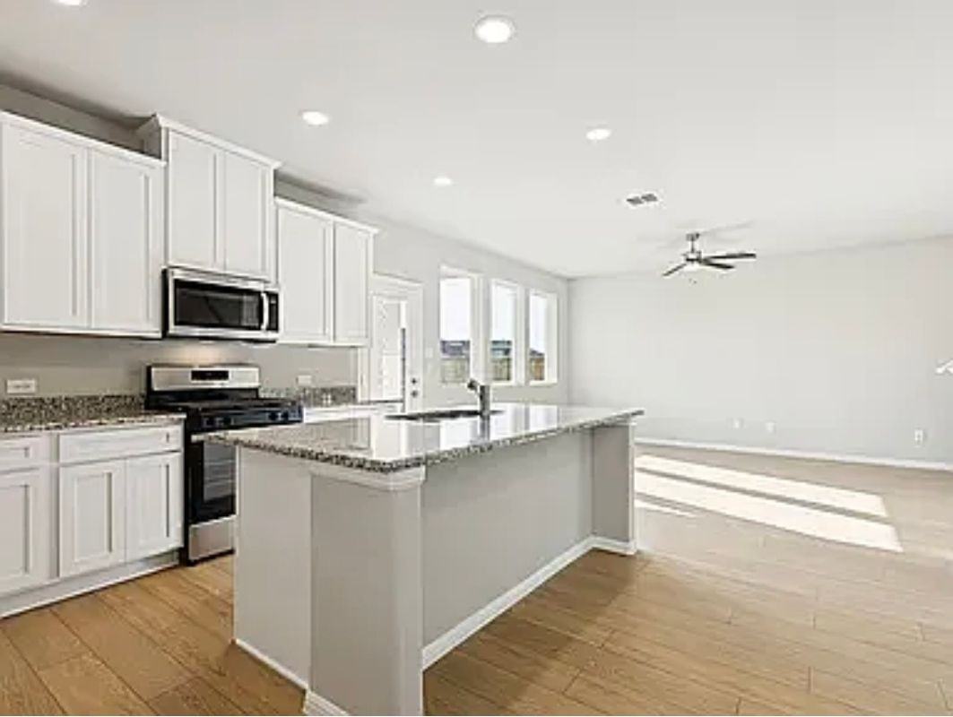 920 Santa Lucia Dr - Photo 5 of 10