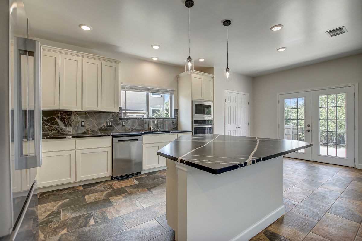 309 Camperdown Elm Dr - Photo 2 of 4