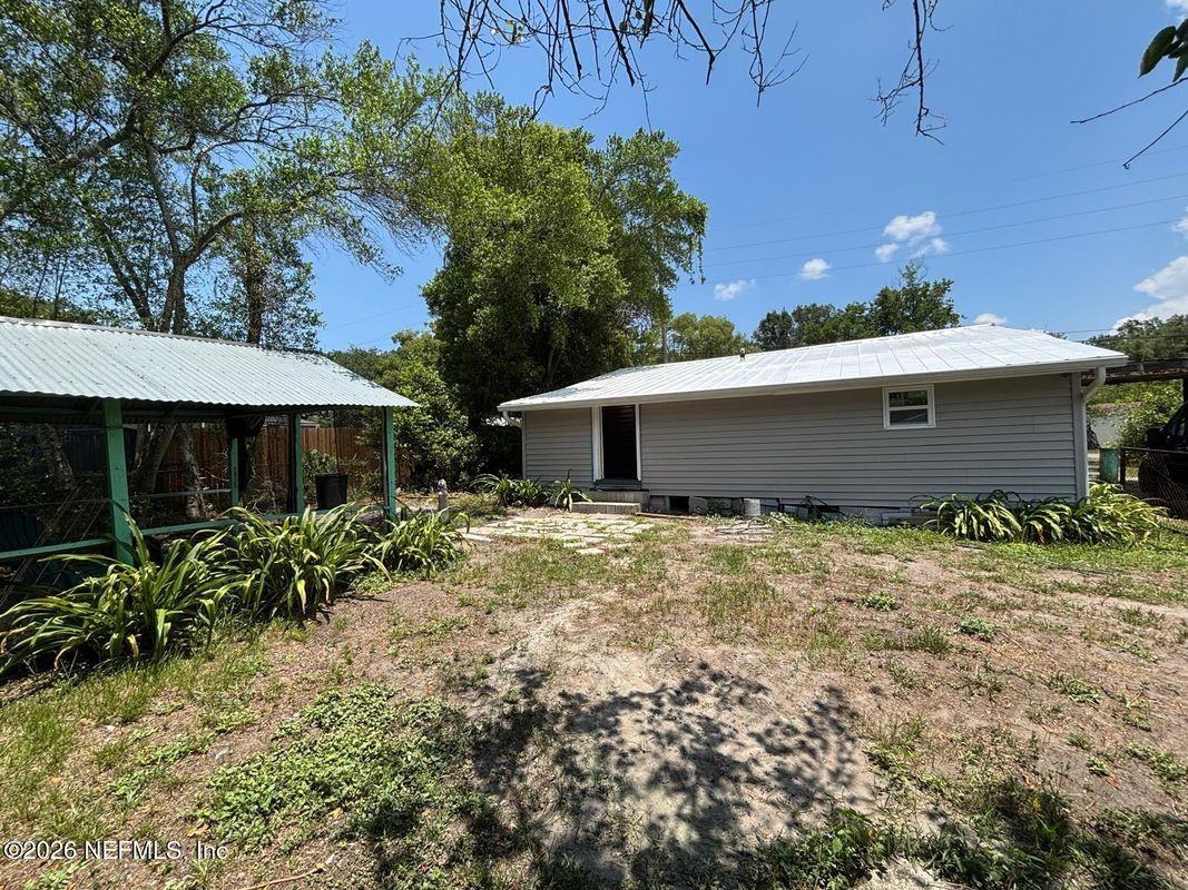 9454 Campus Ave - Photo 4 of 17