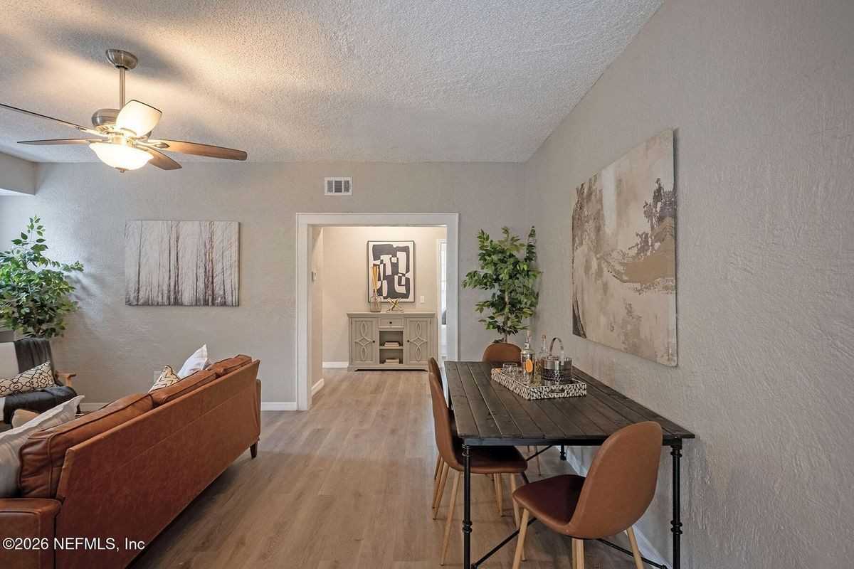 325 Alder St - Photo 6 of 37