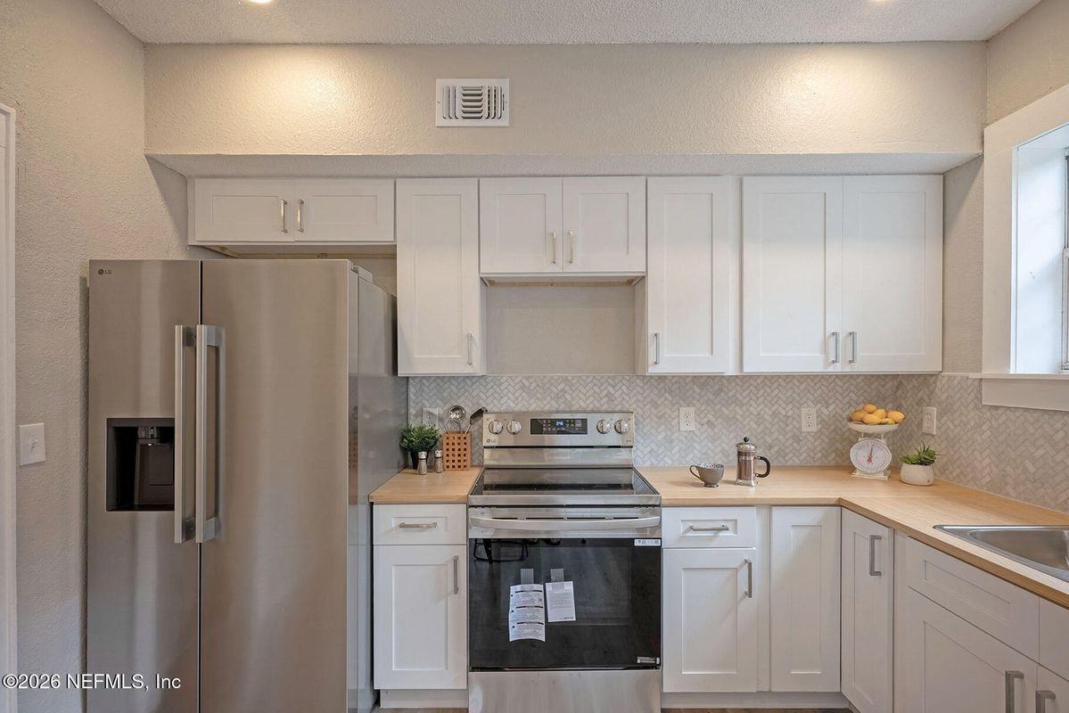 325 Alder St - Photo 7 of 37