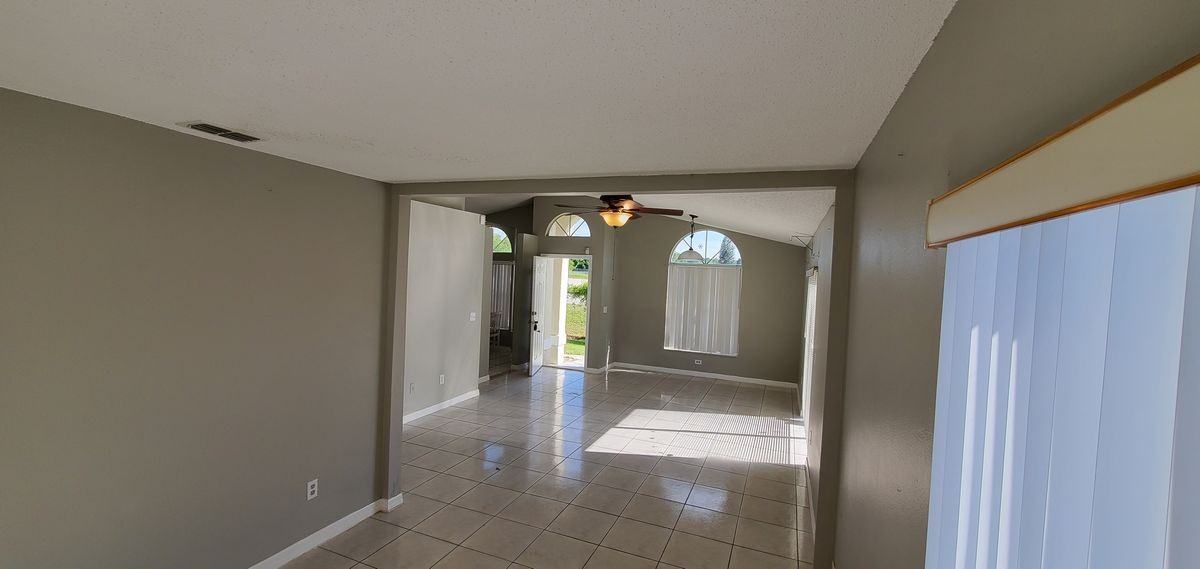 2370 Harbor Town Dr - Photo 3 of 14