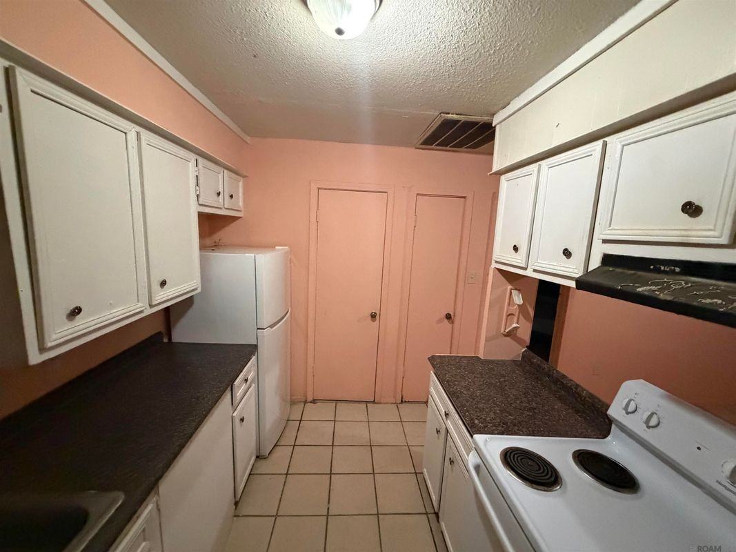 6879 Cezanne Ave ##C - Photo 4 of 5