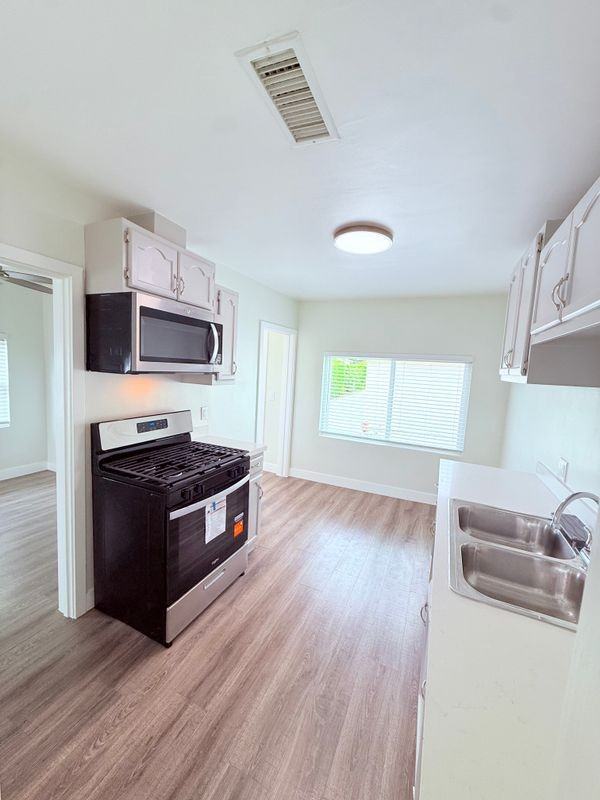 14759 Rex St - Photo 7 of 25