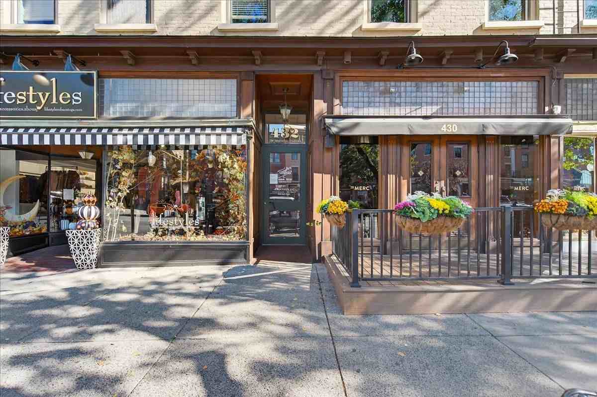 432 Broadway 26 - Photo 2 of 14