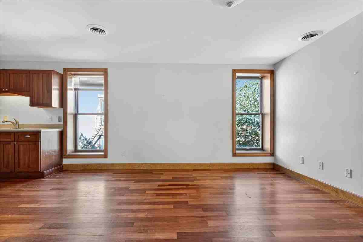 432 Broadway 26 - Photo 5 of 14