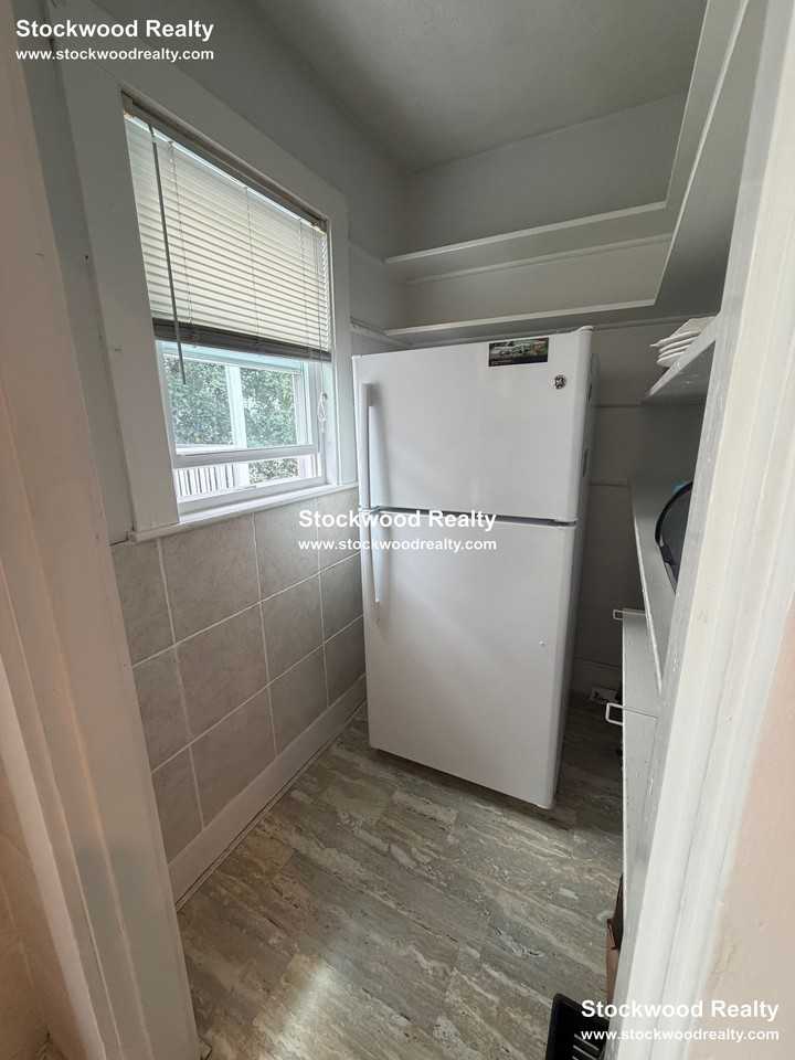 21 Lyon St #3 - Photo 4 of 50