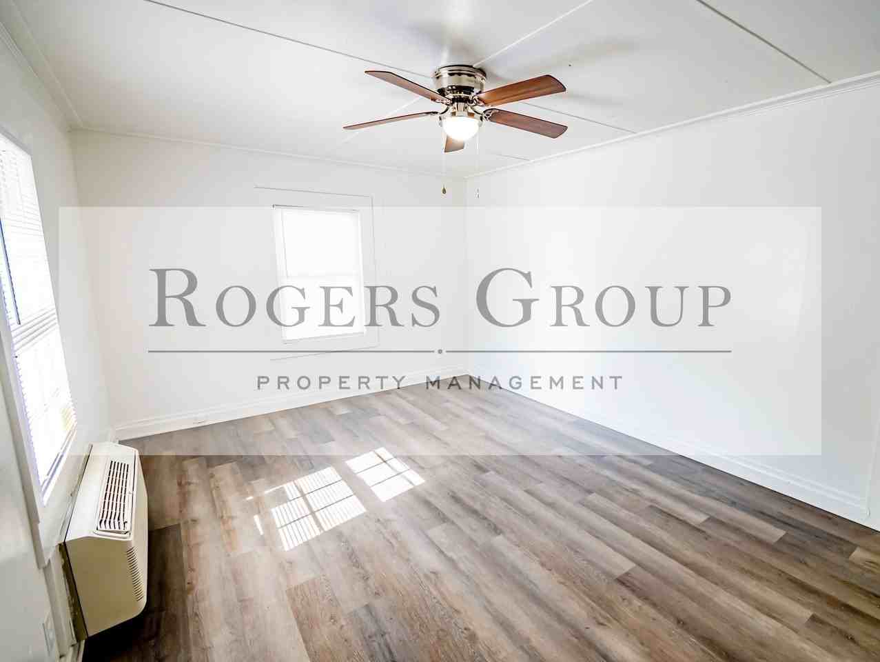 758 David St - Photo 3 of 8