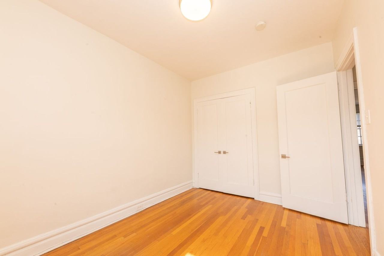 1004 Hinman Ave #1 - Photo 7 of 29