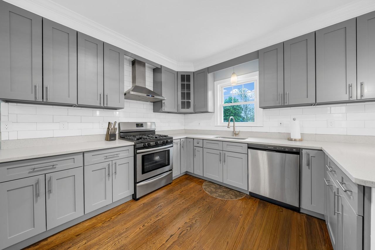 72 Main St #1 - Photo 6 of 24
