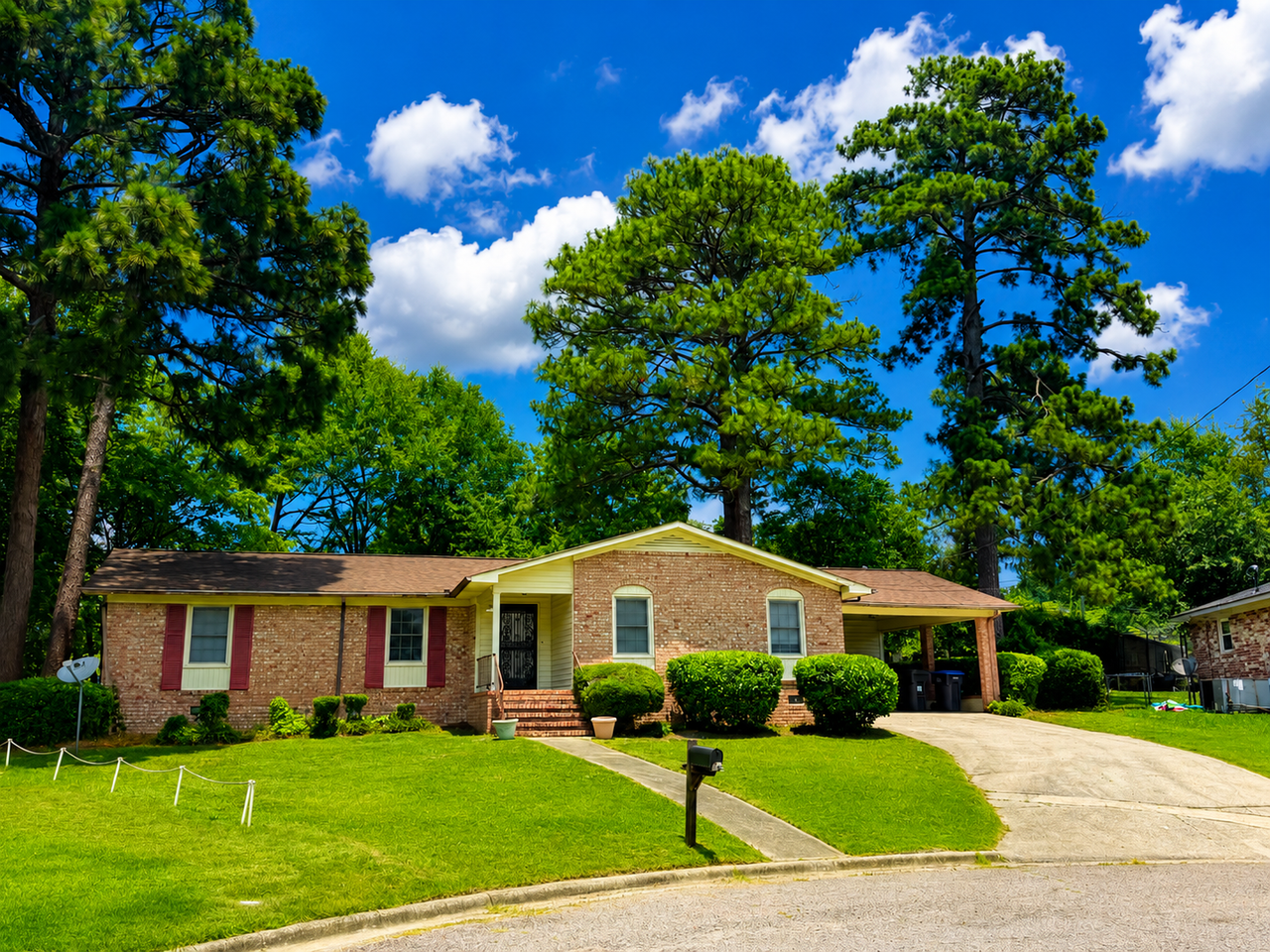 2105 Hobson Ct
