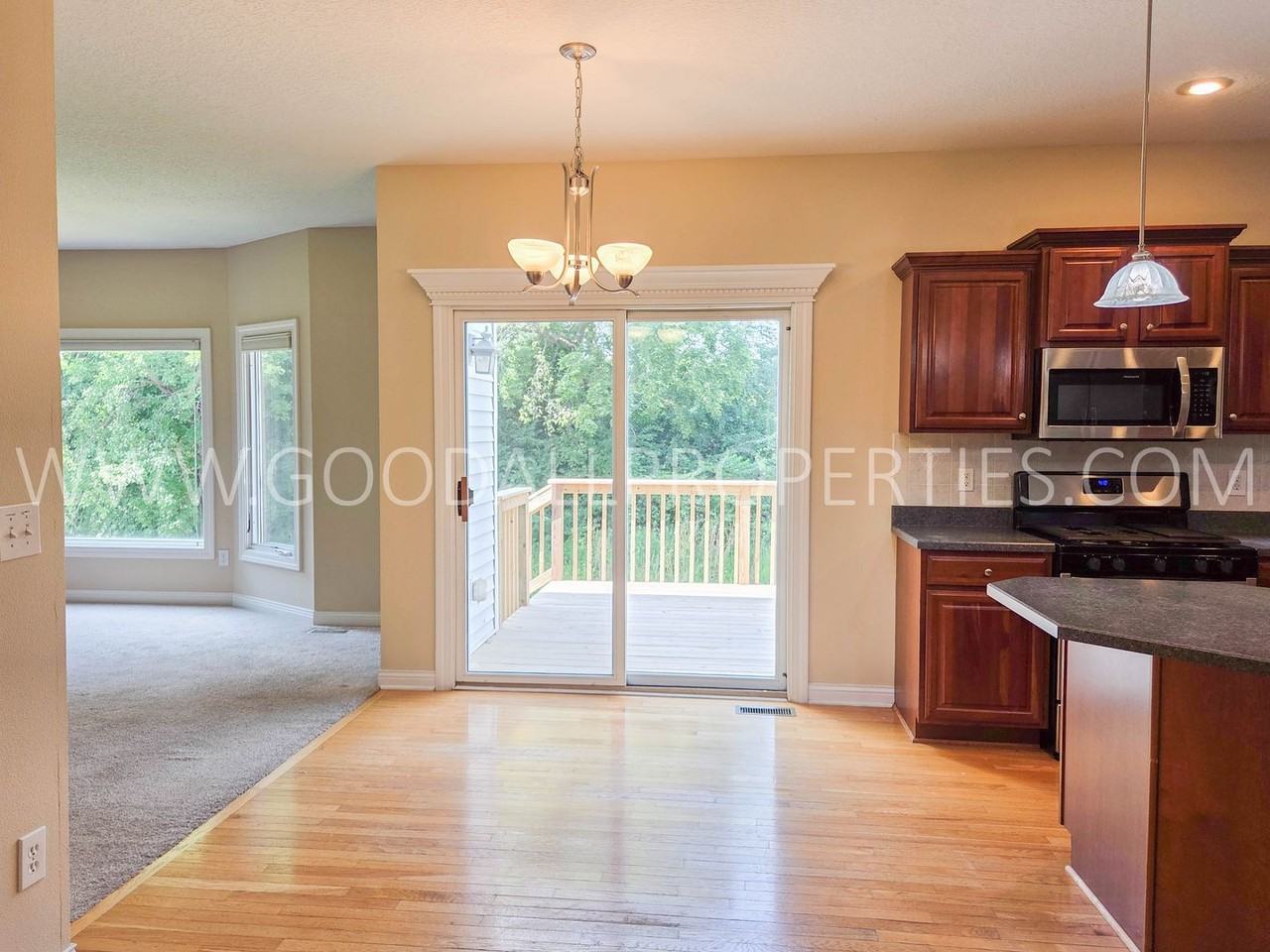 14405 Clearview Ln - Photo 5 of 28