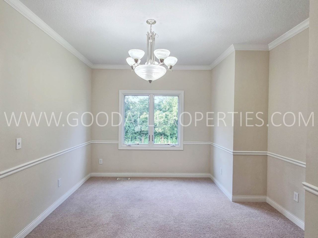 14405 Clearview Ln - Photo 7 of 28