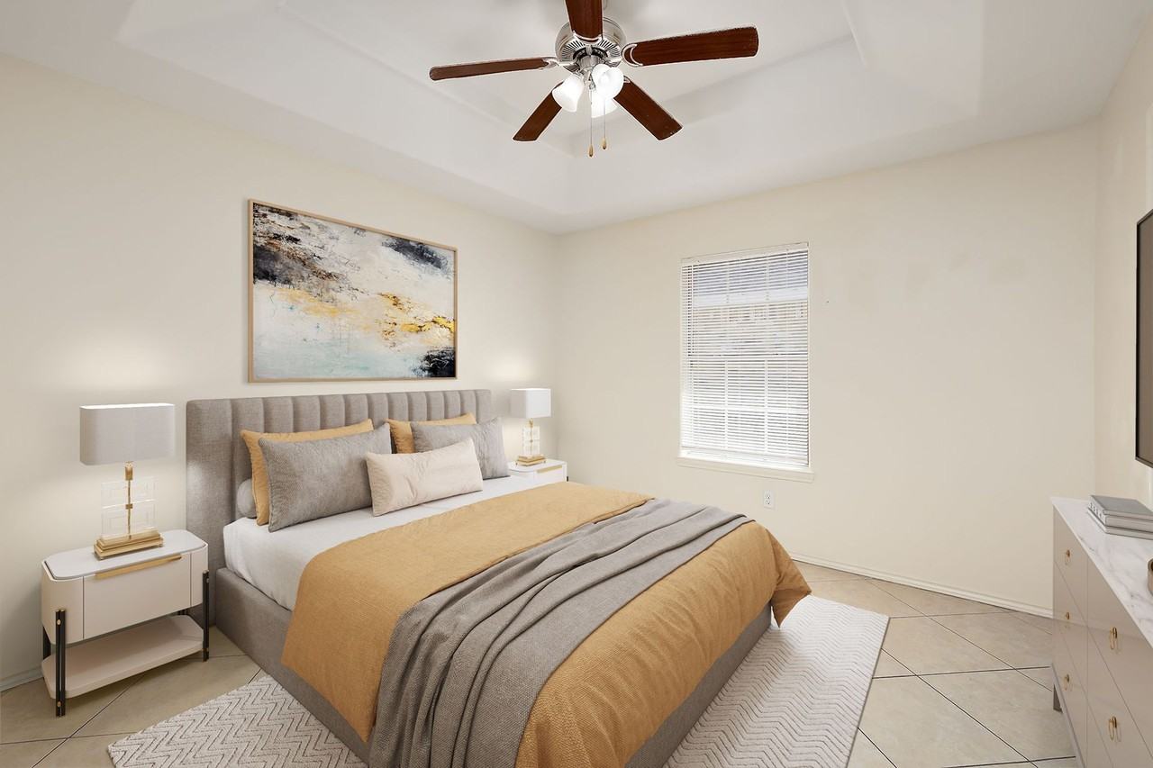Paradise Palms - Photo 3 of 24