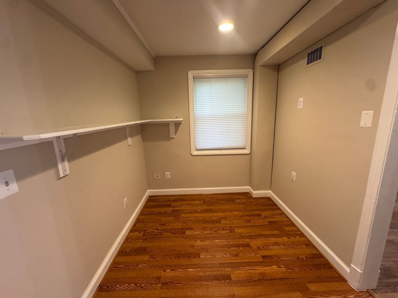 42 S Park Dr - Photo 7 of 35