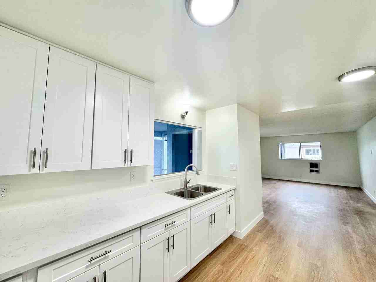 13101 Benton St. - Photo 4 of 20