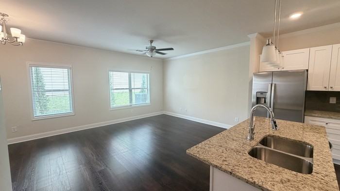 4205 Fulson Ct - Photo 4 of 14