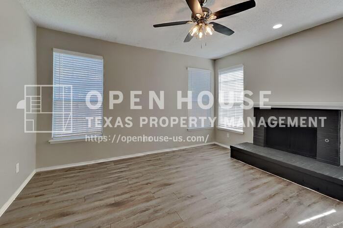 5305 Rio Bravo Dr - Photo 5 of 20