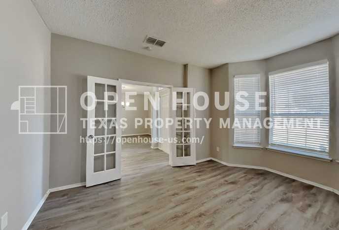 5305 Rio Bravo Dr - Photo 7 of 20