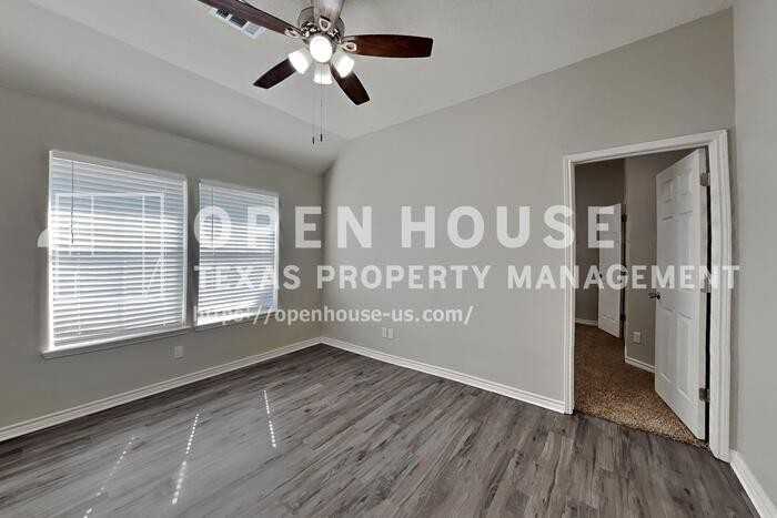 2209 Laura Elizabeth Trl - Photo 7 of 21