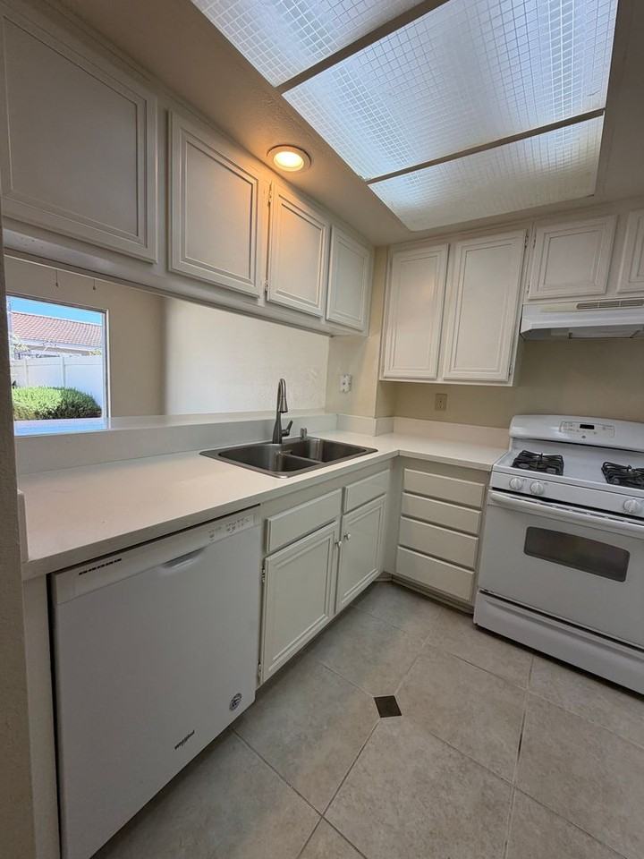 1302 Gina Dr - Photo 5 of 24