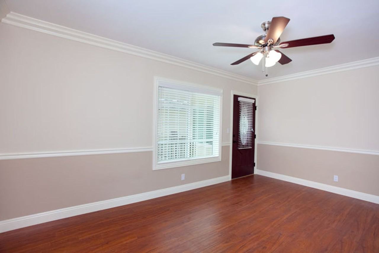 415 E Foothill Blvd - Photo 4 of 18