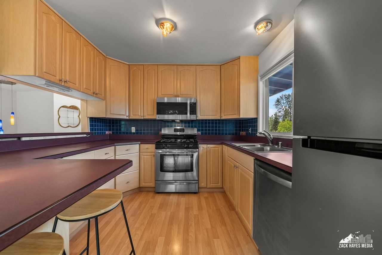 4071 Macinnes St - Photo 3 of 50