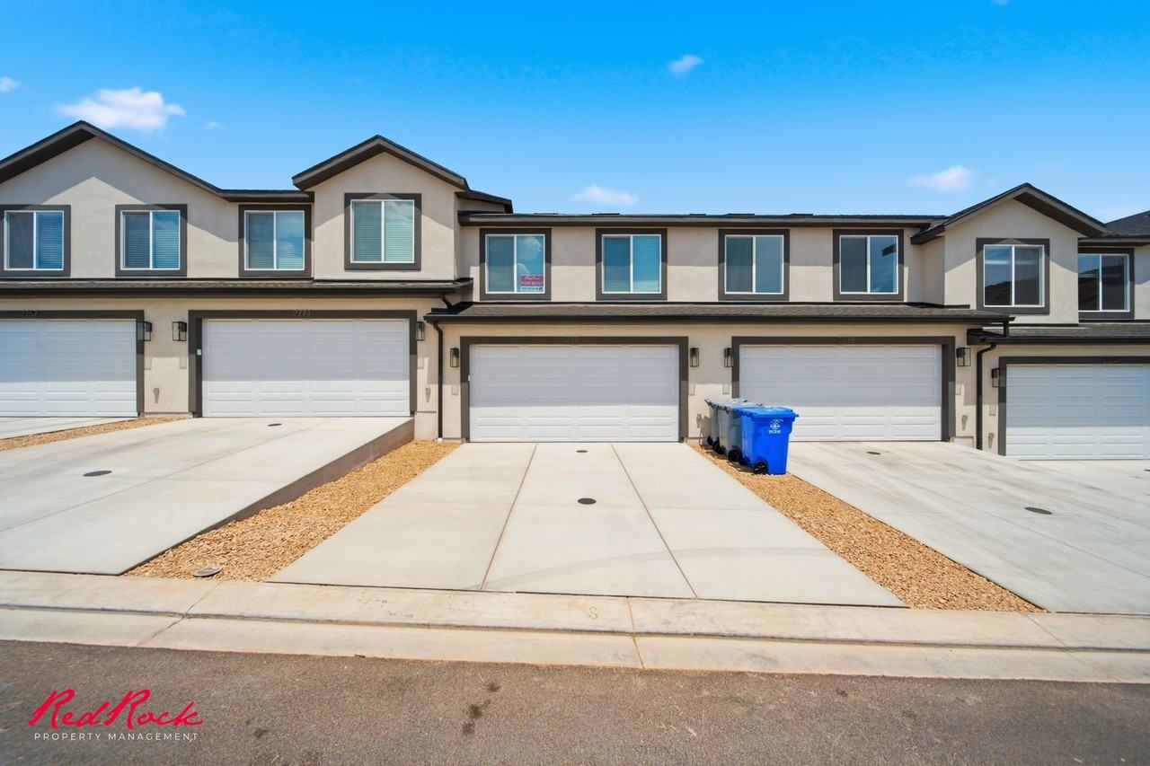 2775 E Rushpink Ln - Photo 3 of 36