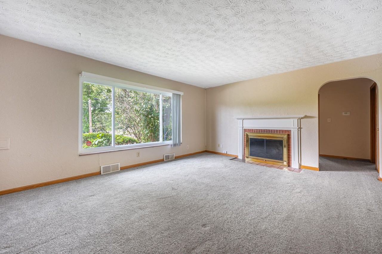 1822 W Schantz Ave #1822 - Photo 2 of 28