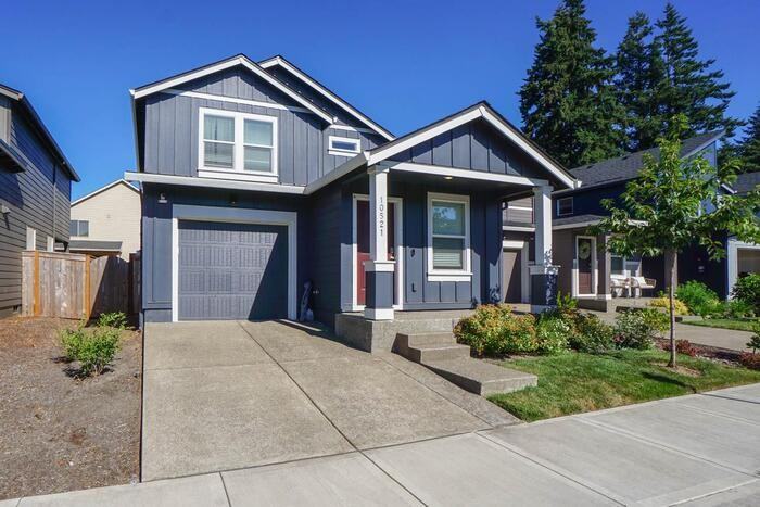 10521 Ne 121st Ave - Photo 2 of 33