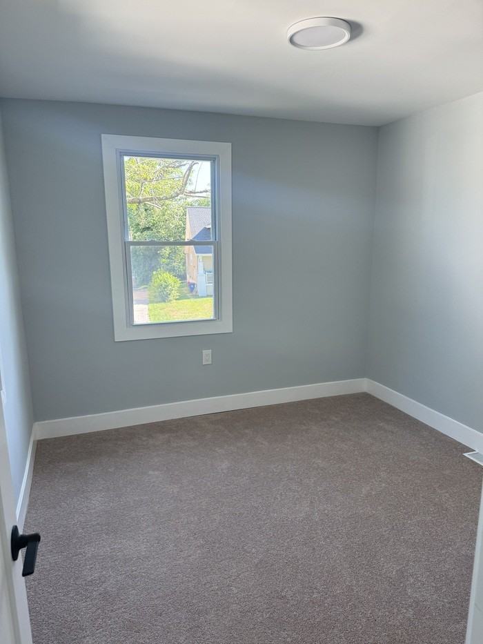 5599 Craig Ave - Photo 4 of 7