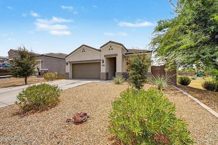 30777 W Picadilly Rd - Photo 4 of 27