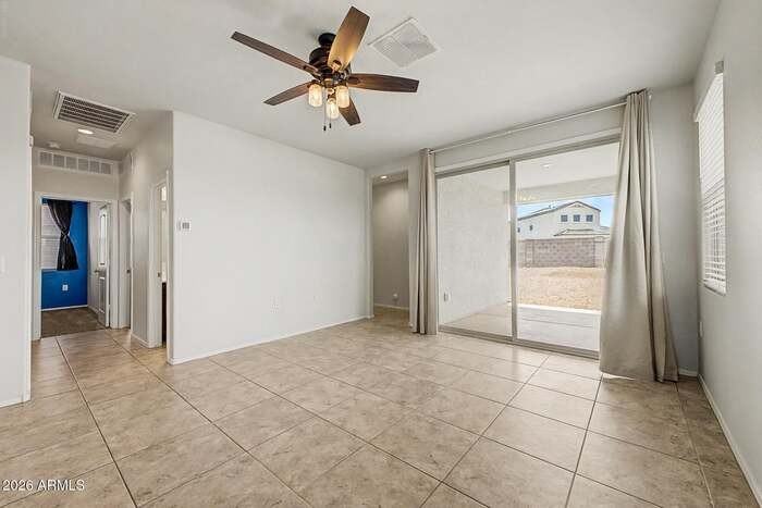 30777 W Picadilly Rd - Photo 6 of 27