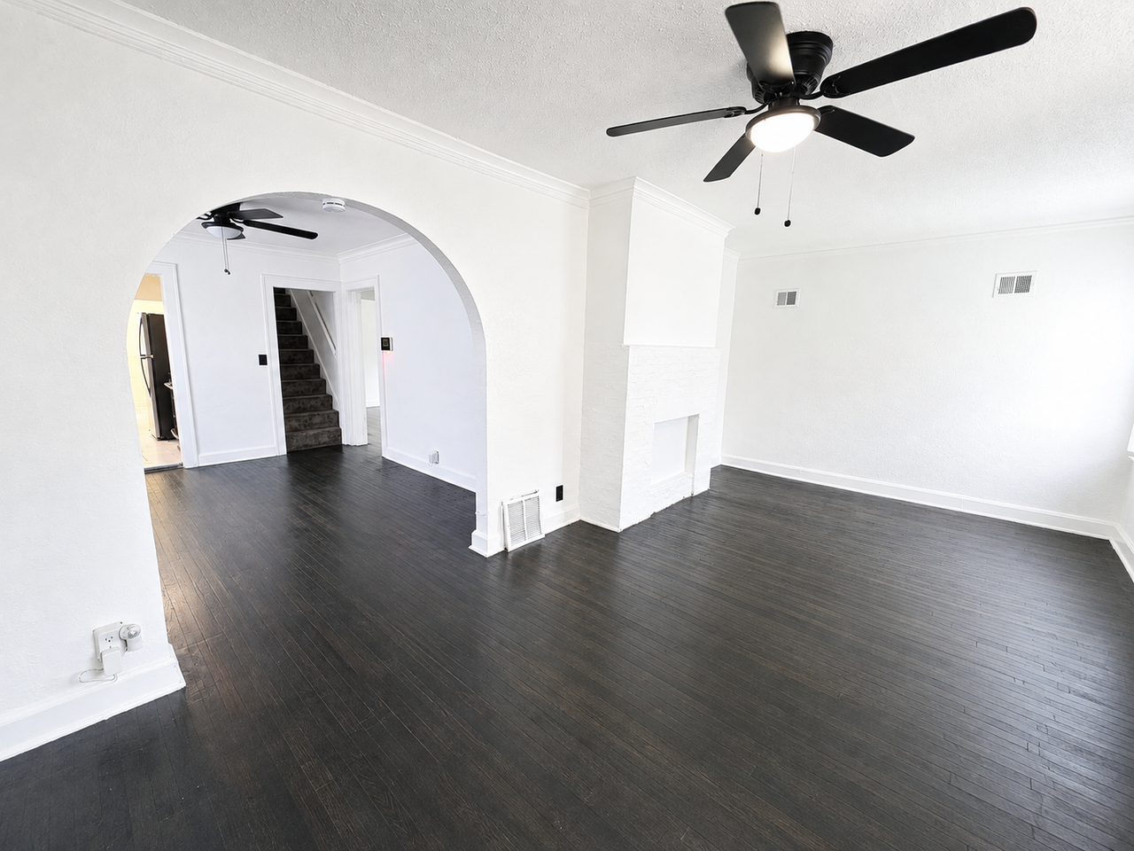 6425 Hagerwood Rd - Photo 3 of 18