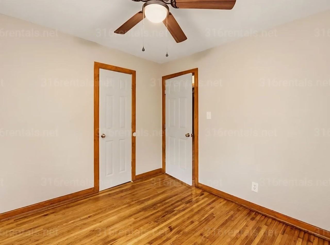 1232 N Pennsylvania Ave - Photo 2 of 11