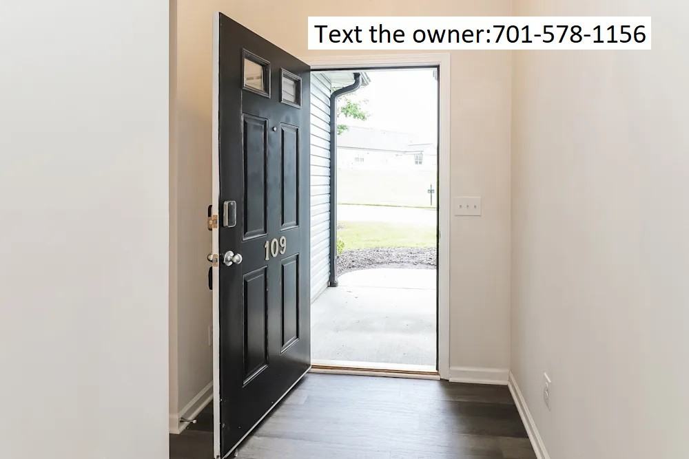 108 Brookbank Court - Photo 3 of 7