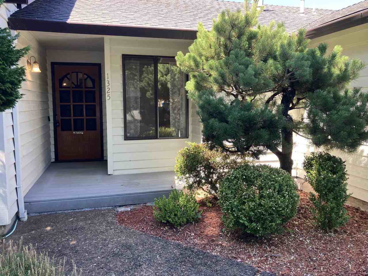 1325 Elser Dr Se - Photo 3 of 45