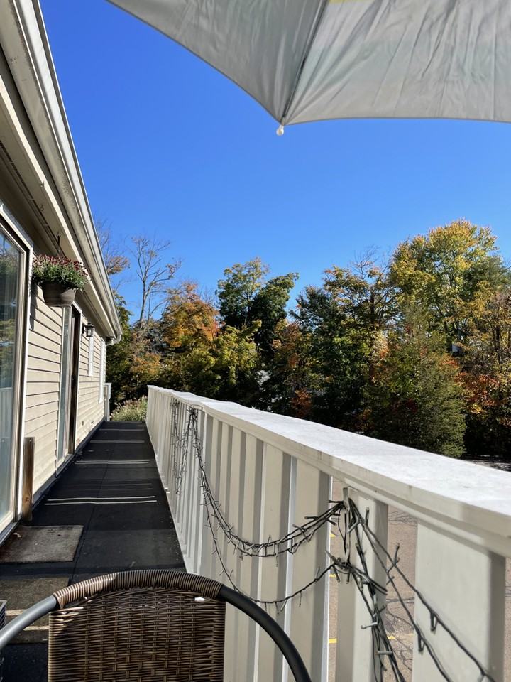 2514 Boston Post Rd #6R - Photo 4 of 20