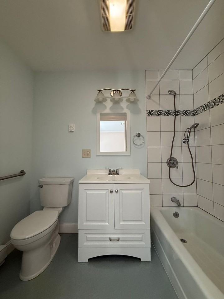 83 Curtis Ave #4 - Photo 3 of 23